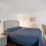 Βίλα Flegrea House
