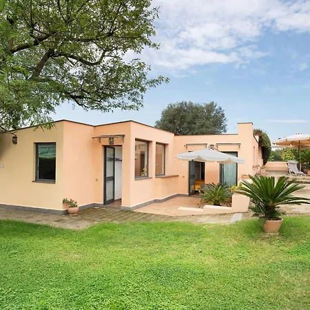 Flegrea House פוזולי